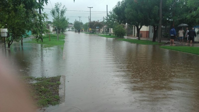 Aumenta la cantidad de evacuados en Porteña