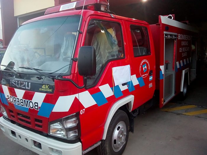Bomberos de Suardi presentaron la nueva autobomba