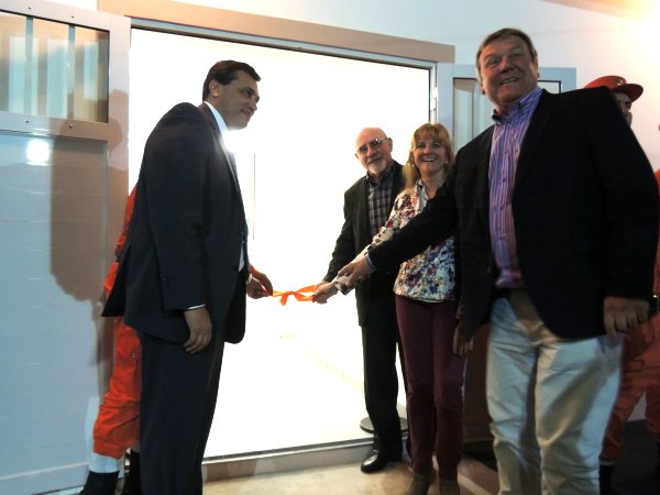 Bomberos de Brinkmann inauguraron remodelaciones y realizaron homenajes