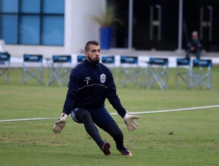 Camilo Veloz cuidará el arco de 9 de Julio