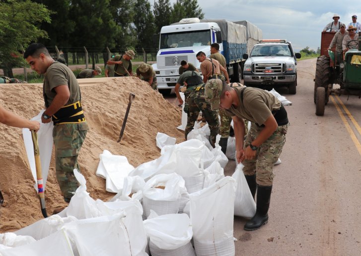 Crece el número de evacuados por las inundaciones en El Nochero