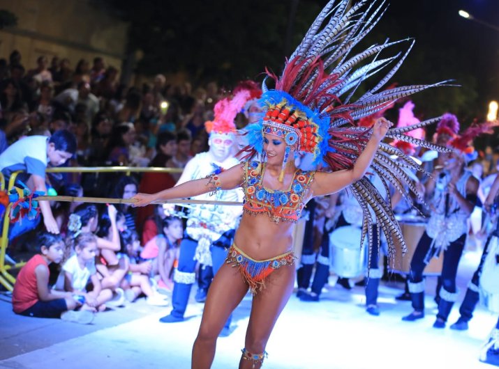 Multitudinario comienzo de los Carnavales Suardi 2019