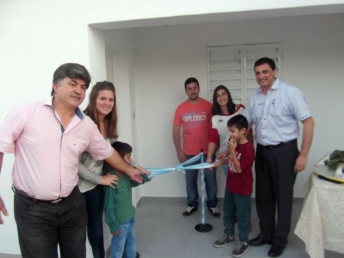 Brinkmann: Tévez entregó una nueva vivienda del plan 