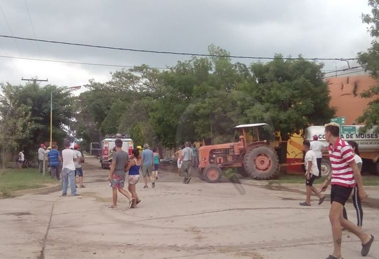 Moisés Ville: Incendio afectó a varios locales comerciales