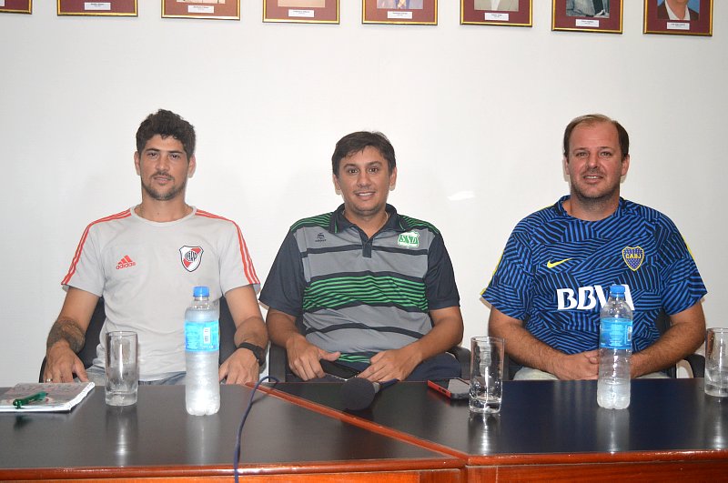 Recordados futbolistas animarán el 
