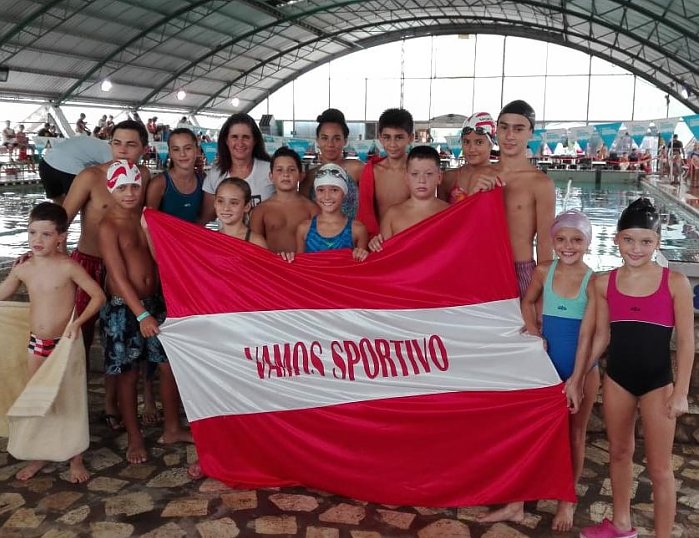 Destacada actuación de nadadores de Sportivo Suardi