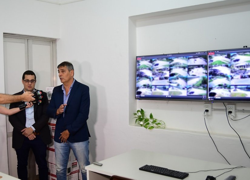 Morteros: Presentaron una nueva sala de monitoreo de cámaras de seguridad