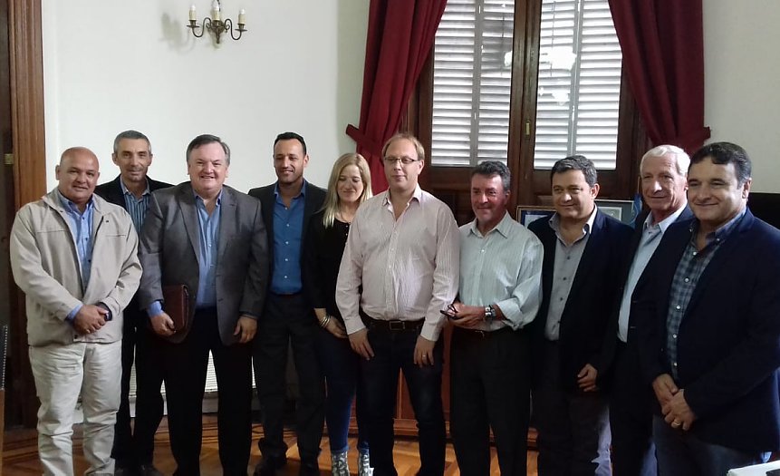 Suardi recibe fondos por casi 6 millones para hacer pavimento
