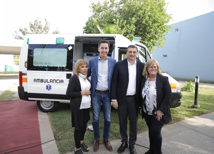 Brinkmann recibió una ambulancia para el Centro de Salud