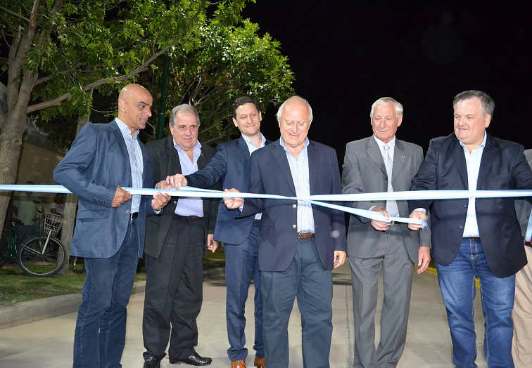 Lifschitz inauguró importantes obras públicas en Suardi y San Guillermo