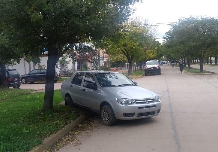 Chocaron dos autos en zona urbana de Brinkmann
