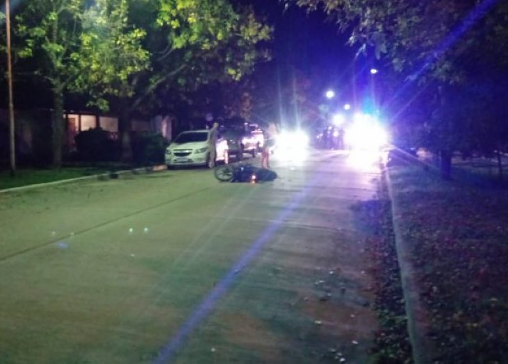 Ceres: Motociclista se accidentó al cruzar un lomo de burro