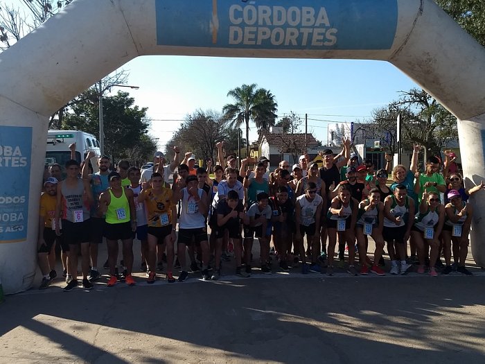 Juan Púa y Silvina Torres ganaron la Maratón de San Juan en Brinkmann