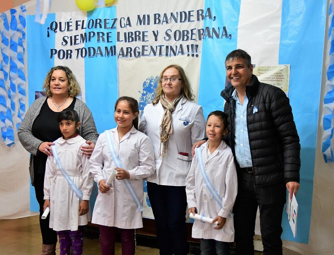 Bría tomó juramento a los chicos de escuelas rurales
