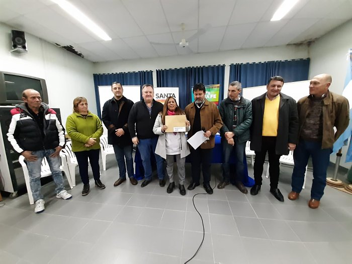 Michlig entregó fondos del FANI y del Programa para Instituciones