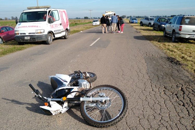 Col. Vignaud: Joven lesionada al caerse de su moto