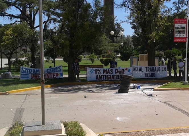 Suardi: Tensa situación en la segunda jornada de protesta del SITRAM