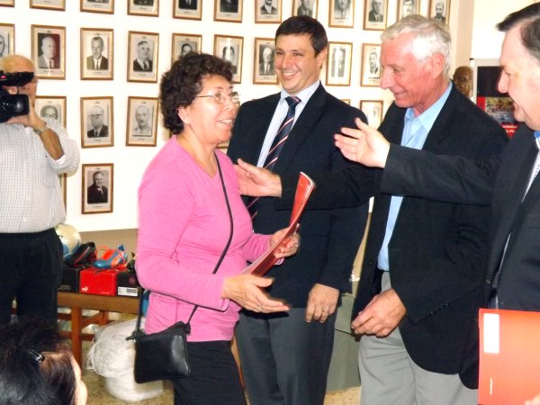 Suardi: Leone, Michlig y Schneider entregaron aportes y escrituras