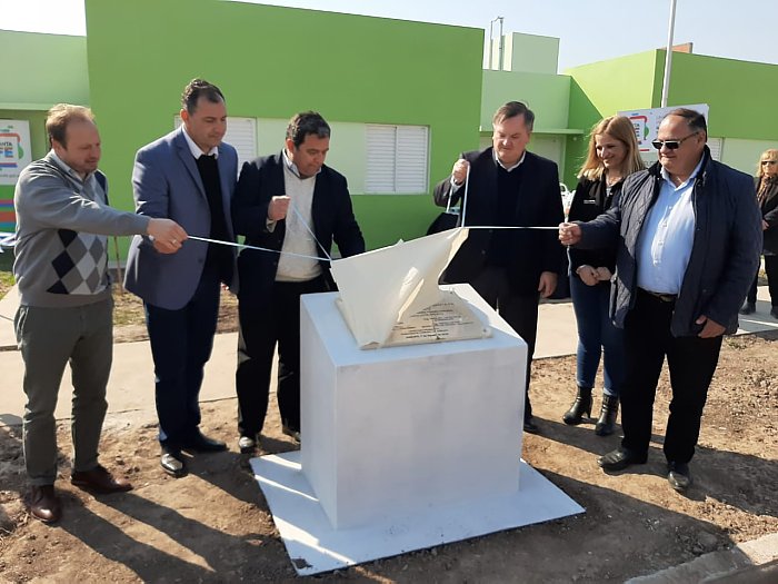 Diez familias de Arrufó accedieron a la vivienda propia
