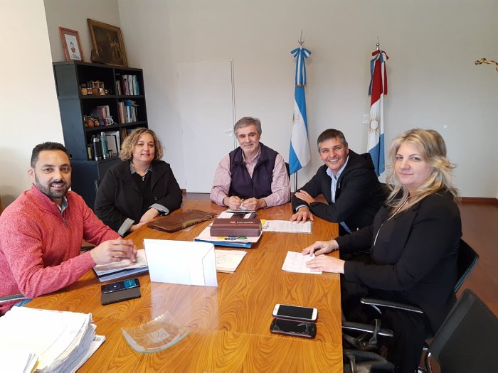 Bría se reunió con Grahovac por aulas del Plan Aurora