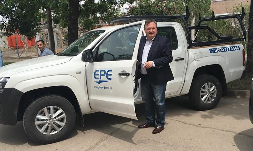 La EPE entregará camionetas a localidades del departamento