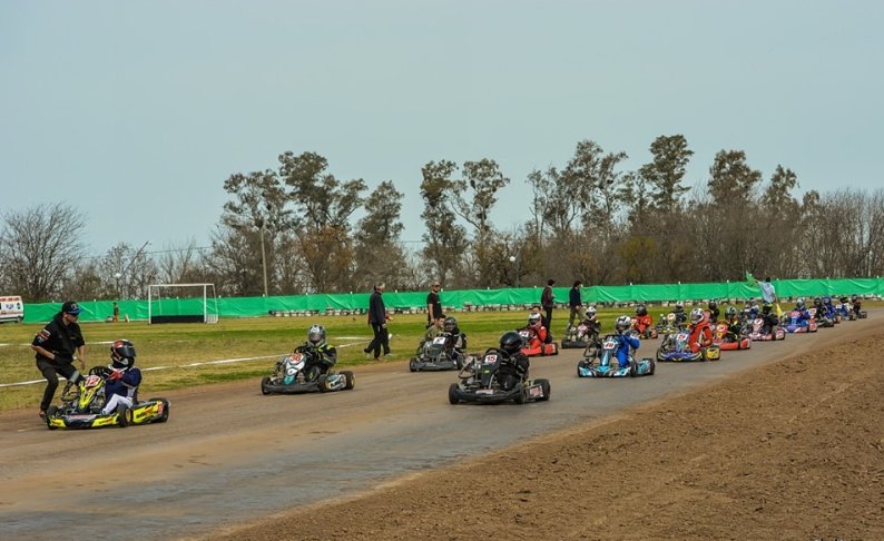Gran presentación del Karting del Salado en Humboldt