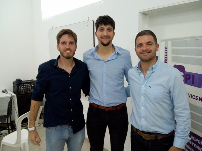 Jornadas Emprender: Tres jóvenes rafaelinos desarrollan la producción de nueces