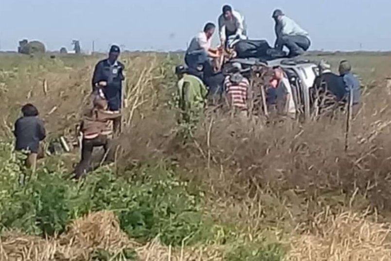 Villa Santa Rosa: Matrimonio de Suardi se accidentó en ruta 10