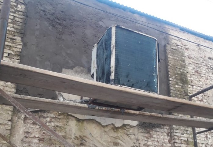 Denuncian incendio intencional en el SUM de Las Palmeras