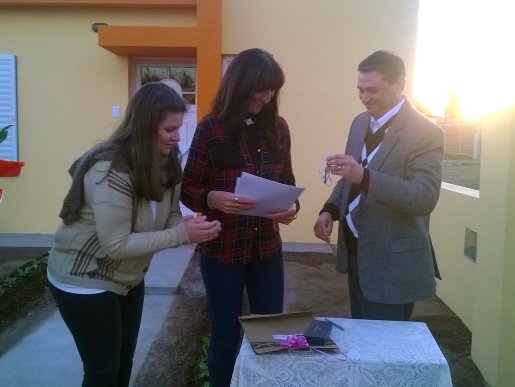 Brinkmann: Tévez inauguró una vivienda del sistema Habitar
