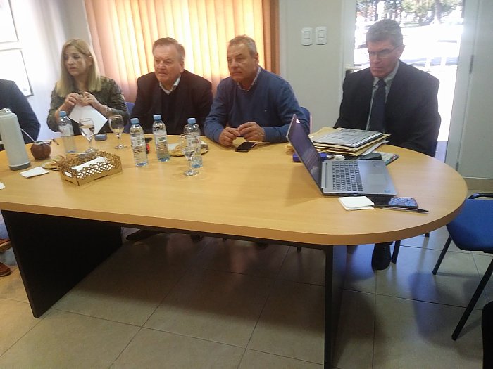Se conocieron ofertas para pavimento en V. Trinidad, San Guillermo y Bossi