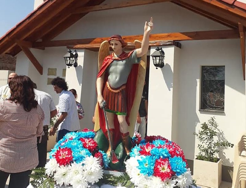 Procesión, misa y festejos por los 50 años de Capilla San Miguel