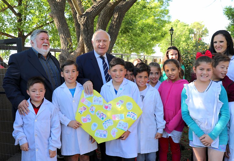 Lifschitz recorrió escuelas del departamento Castellanos