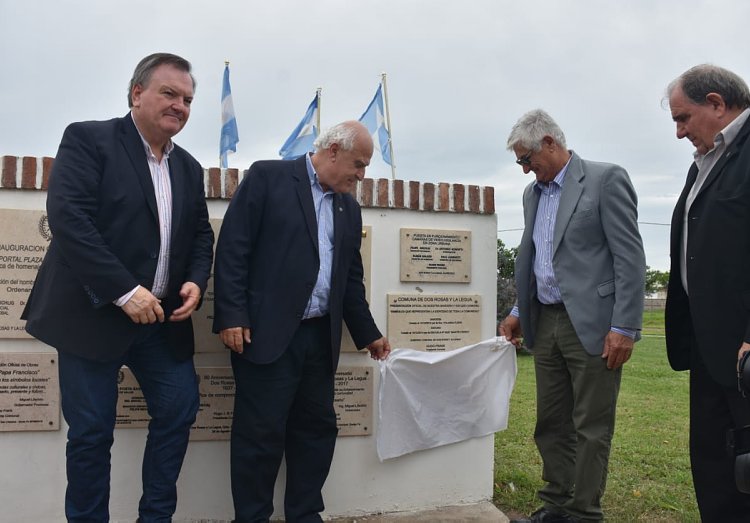 Lifschitz habilitó servicios e inauguró obras en siete localidades