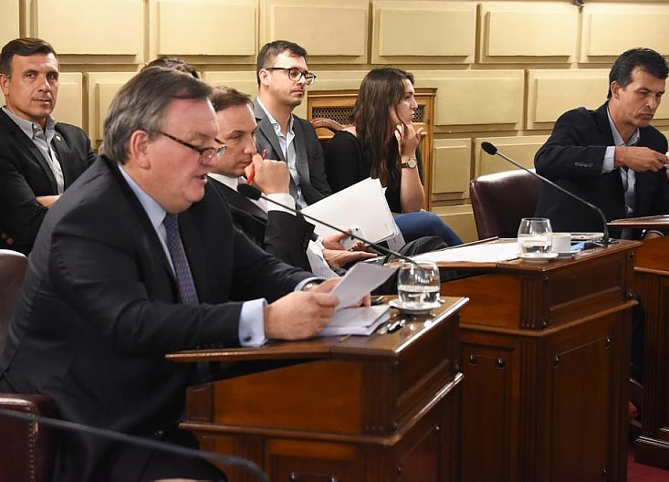 Michlig pidió por rebajas tributarias y el Fondo de Obras Menores