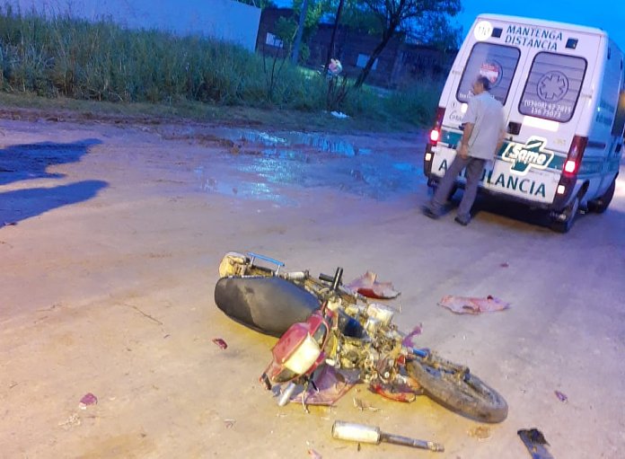 Motociclista herido tras ser chocado por un auto que se dió a la fuga