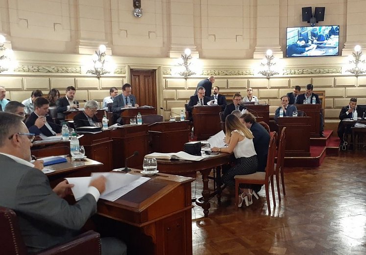 Senadores aprobaron la reforma impositiva y emergencias