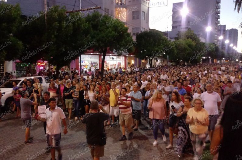 Multitudinaria movilización en Rafaela por la muerte de Gonzalo Glaría
