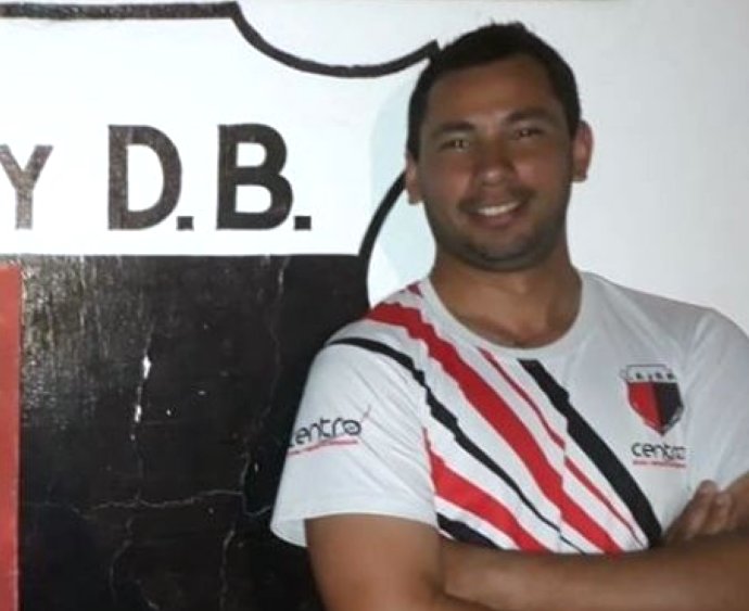 Salazar es el nuevo técnico de Centro
