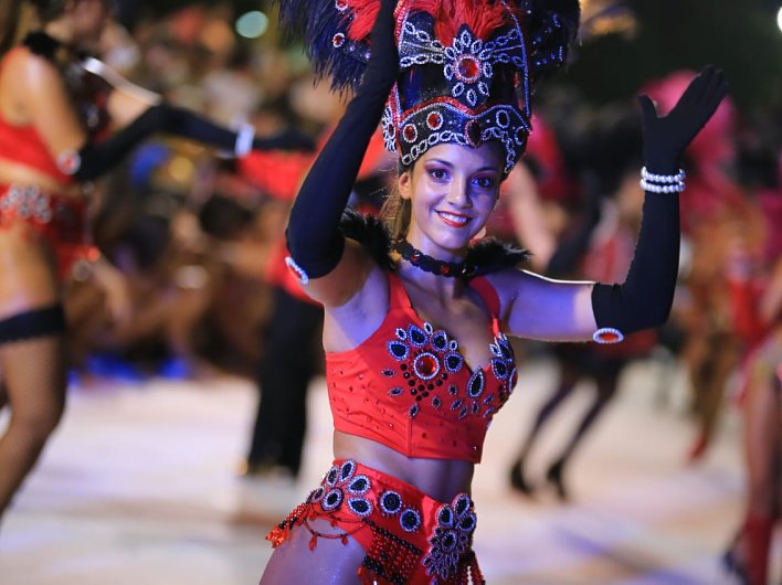 Otra gran noche de carnaval en Suardi