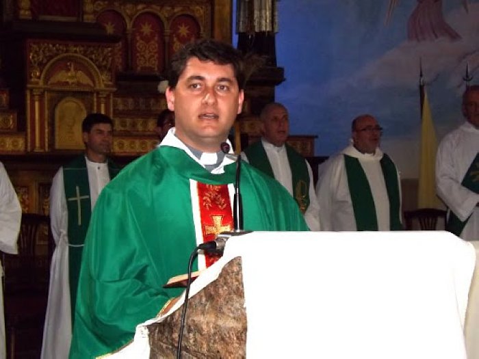Suardi: El Padre Canalis hará un curso en Roma