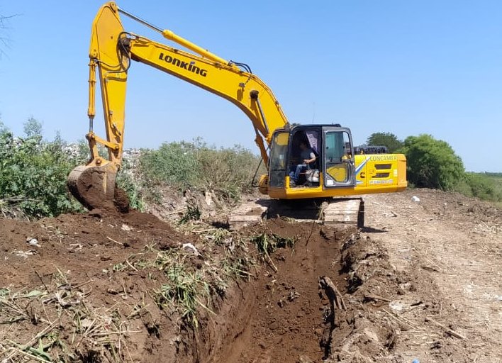 Morteros: Continúan trabajando en el mantenimiento de canales