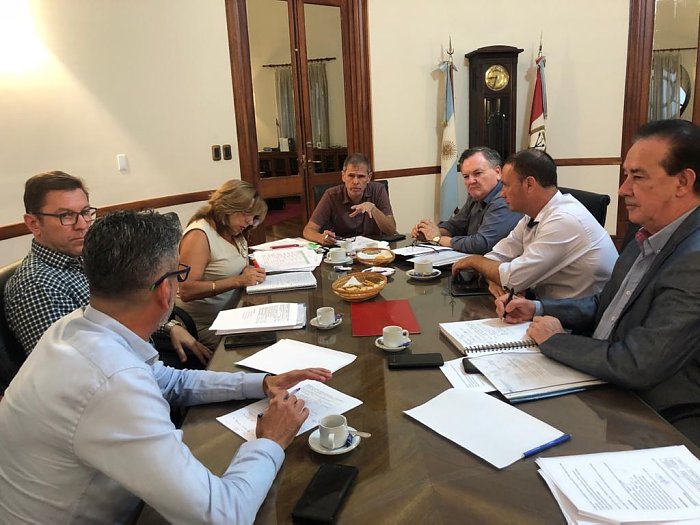 Senadores de la UCR gestionaron obras para sus departamentos