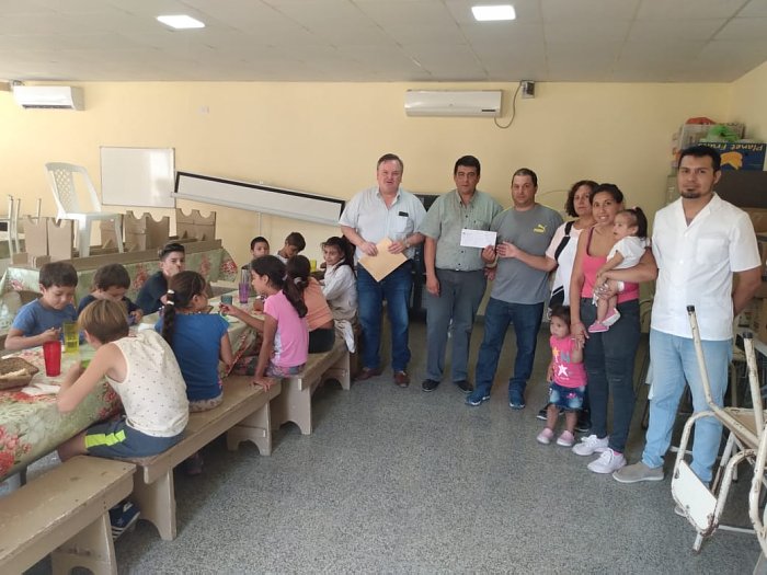 Michlig entregó aportes en Las Palmeras, Monigotes y Palacios