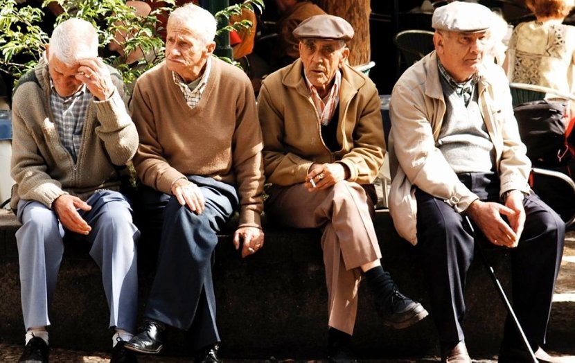 Senadores radicales piden ayuda extra a jubilados y pensionados provinciales