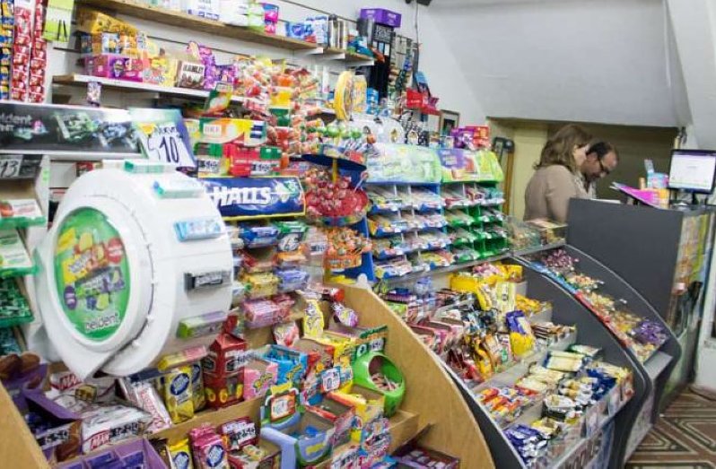 Suardi: Concejales del PJ y PS piden ampliación de horarios para pequeños comercios 
