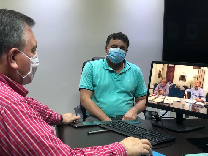 Michlig le pidió a Perotti flexibilizar 38 rubros en el departamento