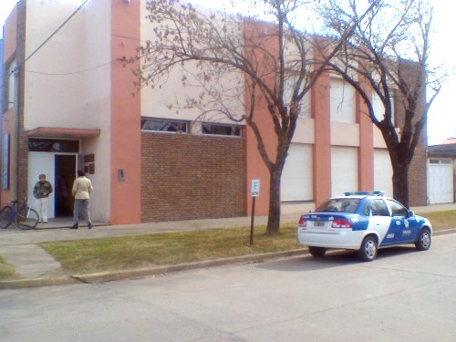 Suardi: Una chica robó $ 2000 en la Biblioteca Sarmiento