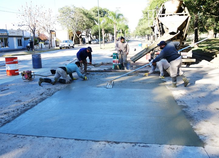 Morteros: La Municipalidad continúa con el bacheo de calles