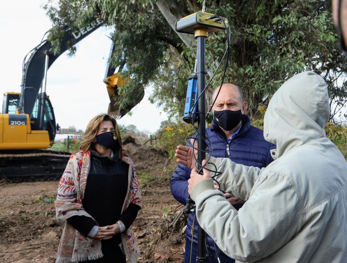 Perotti visitó Sunchales y recorrió obras hídricas